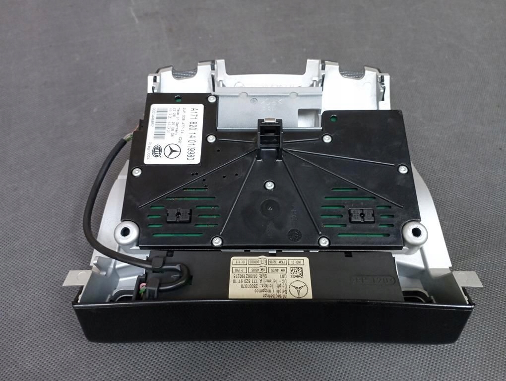 фото №5, Mercedes slk r171 лампа освітлення салону a1718201401