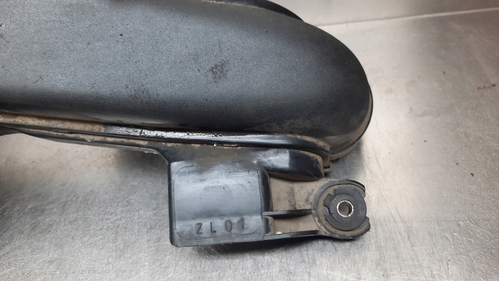 фото №3, Труба повітря zl0113200 mazda premacy