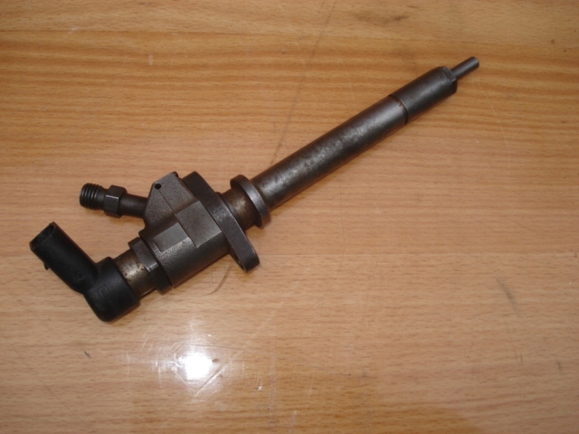 Форсунка 9657144580 5 peugeot citroen 2.0 hdi ford 2.0 tdci volvo 2.0d Оригінал