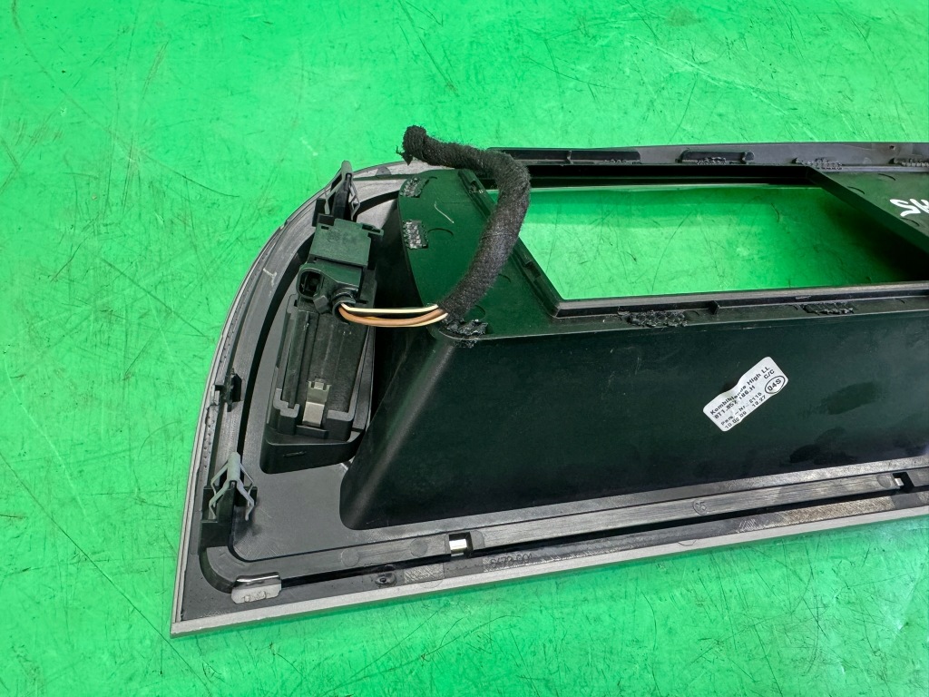 Декори панелі рамка mmi спідометра консолі 8t1857186h audi a5 8t 07- європа Ціна