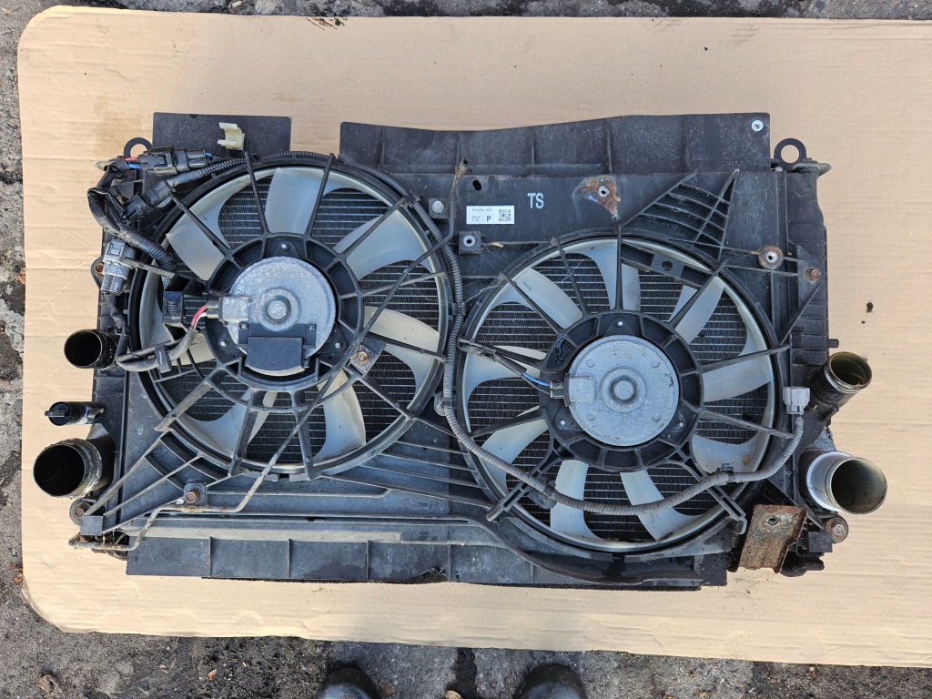 фото №1, Toyota avensis t27 09-14 2.0 2.2 d4d verso радіатор комплект