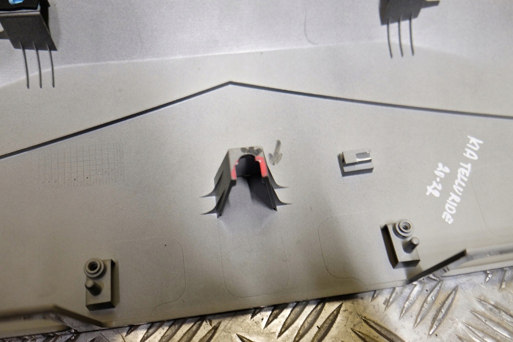 фото №10, Kia telluride 2019 - накладка кришки багажника usa