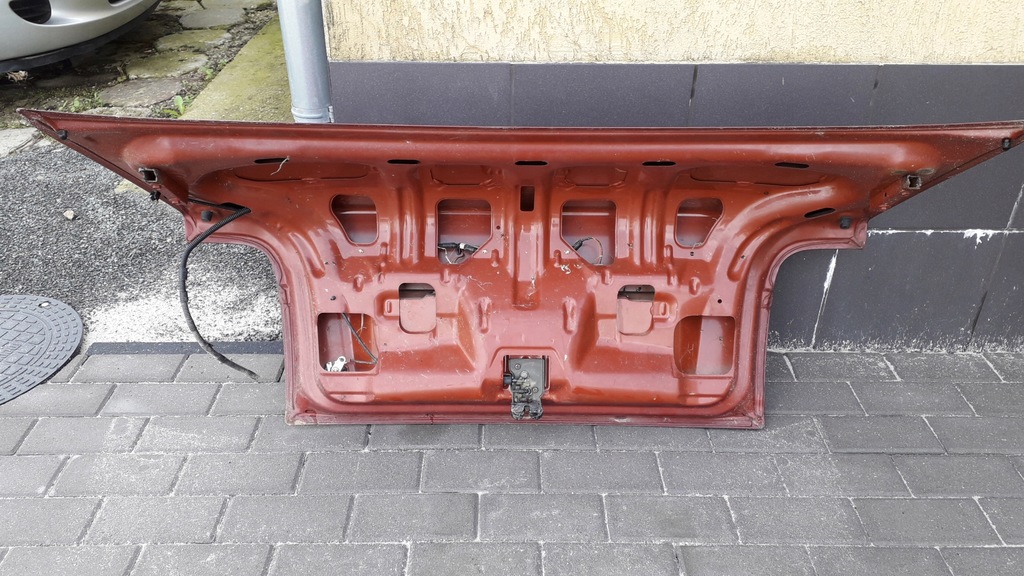 фото №8, Suzuki baleno 4d sedan 94-98 крышка багажника задняя комплектная