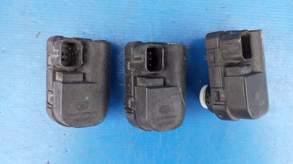 фото №9, Моторчик регулировки лампы 007457-01 mercedes w208 w210 w163