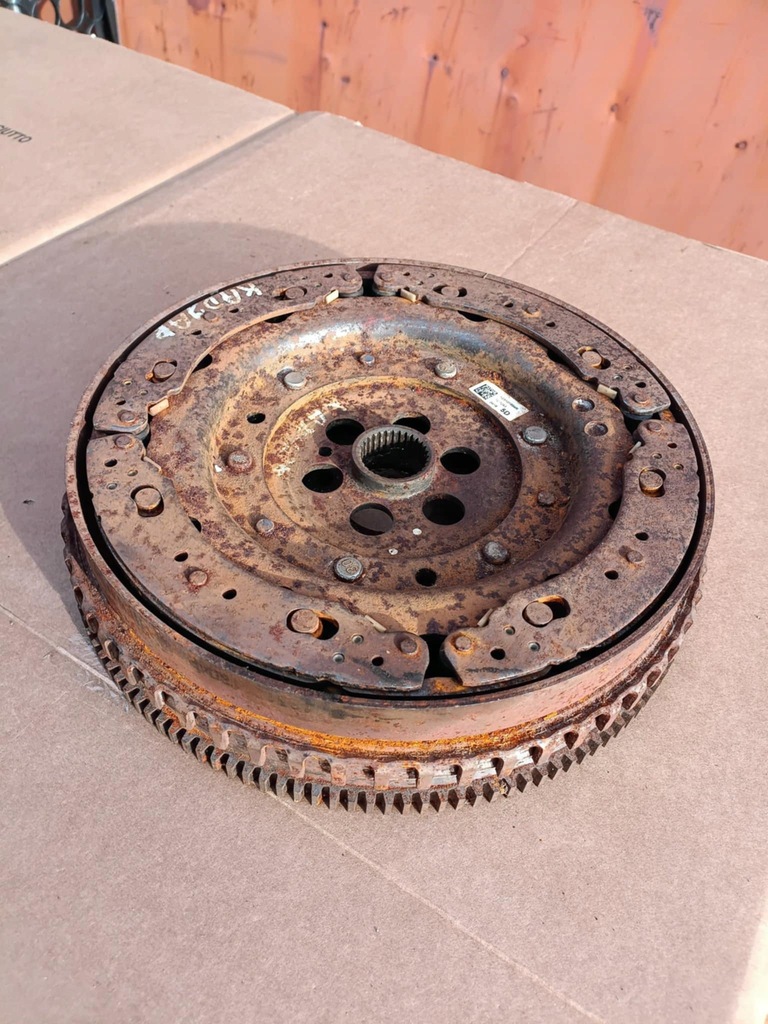 фото №1, Сцепление колесо двухмассовый renault clio kadjar 1.2 tce автоматическая коробка передач 123101804r luk