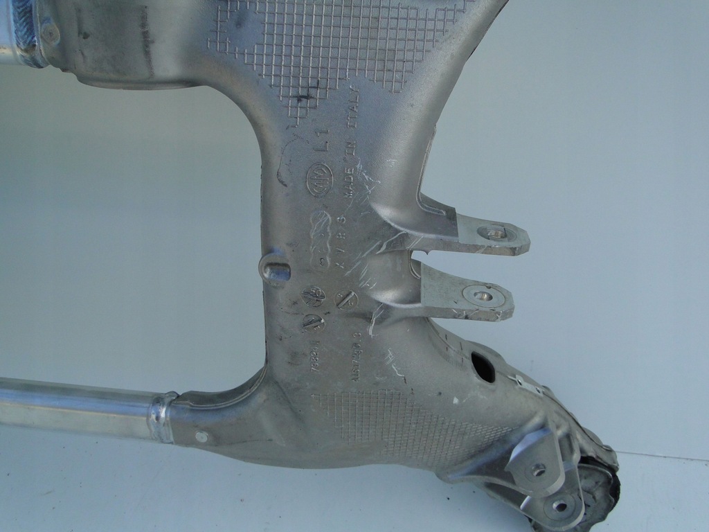 фото №10, Mercedes c klasa 206 w206 подрамник задний подрамник подрамник 63 amg a2063503813