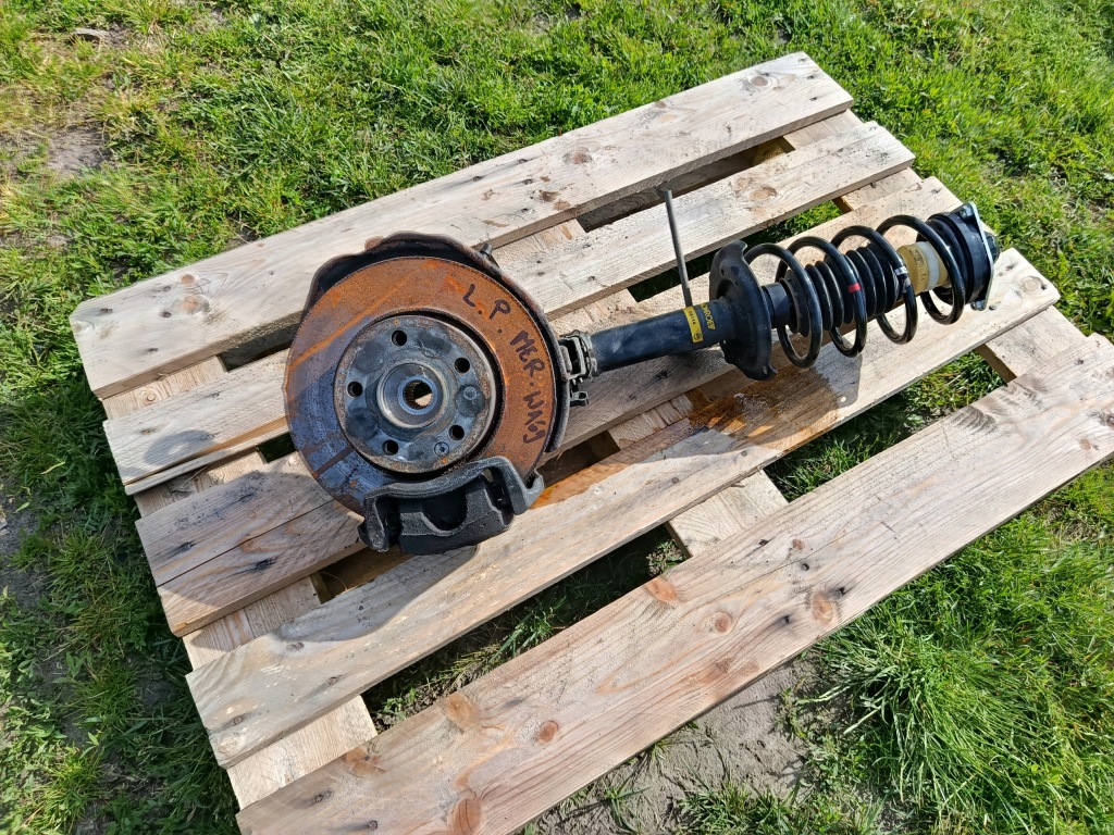 Поворотний кулак ступиця підвіска ліва перед mercedes benz a w169 1,5 Оригінал