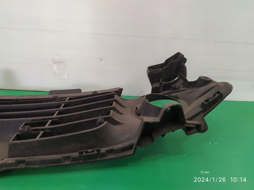 Решётка бампера средняя решётка радиатора renault clio iv 622542958r Цена