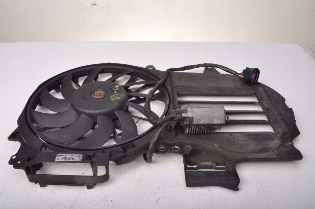 фото №1, Audi a4 b7 2.0 d вентилятор радіатора 8e0121205ae