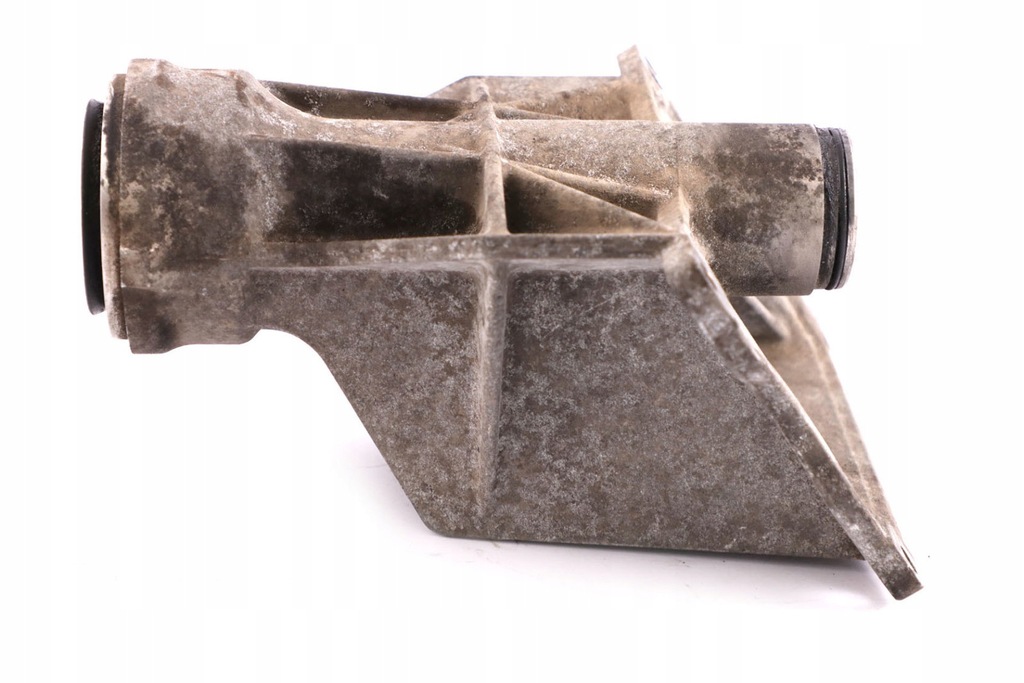 фото №11, Bmw e84 dx e90 320xd опора кронштейн полуось 7575061