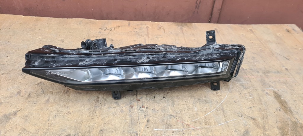 фото №7, Противотуманная фара правый skoda superb iii lift led