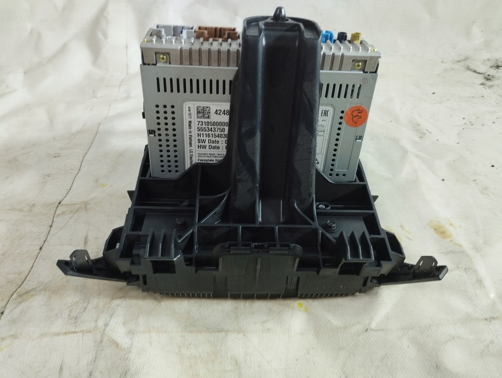 фото №3, Chevrolet cruze 16- радиопроигрыватель рамка