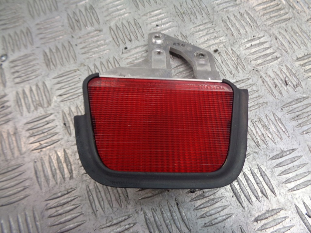 фото №1, Свет стоп-сигнал toyota avensis t25