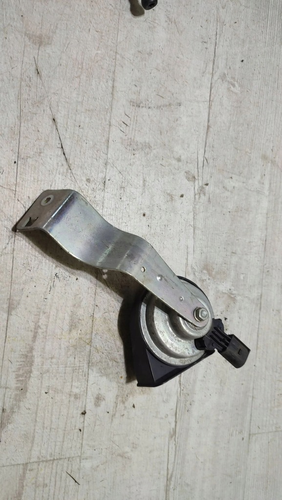 фото №1, Mercedes-benz a w176 2017 клаксон