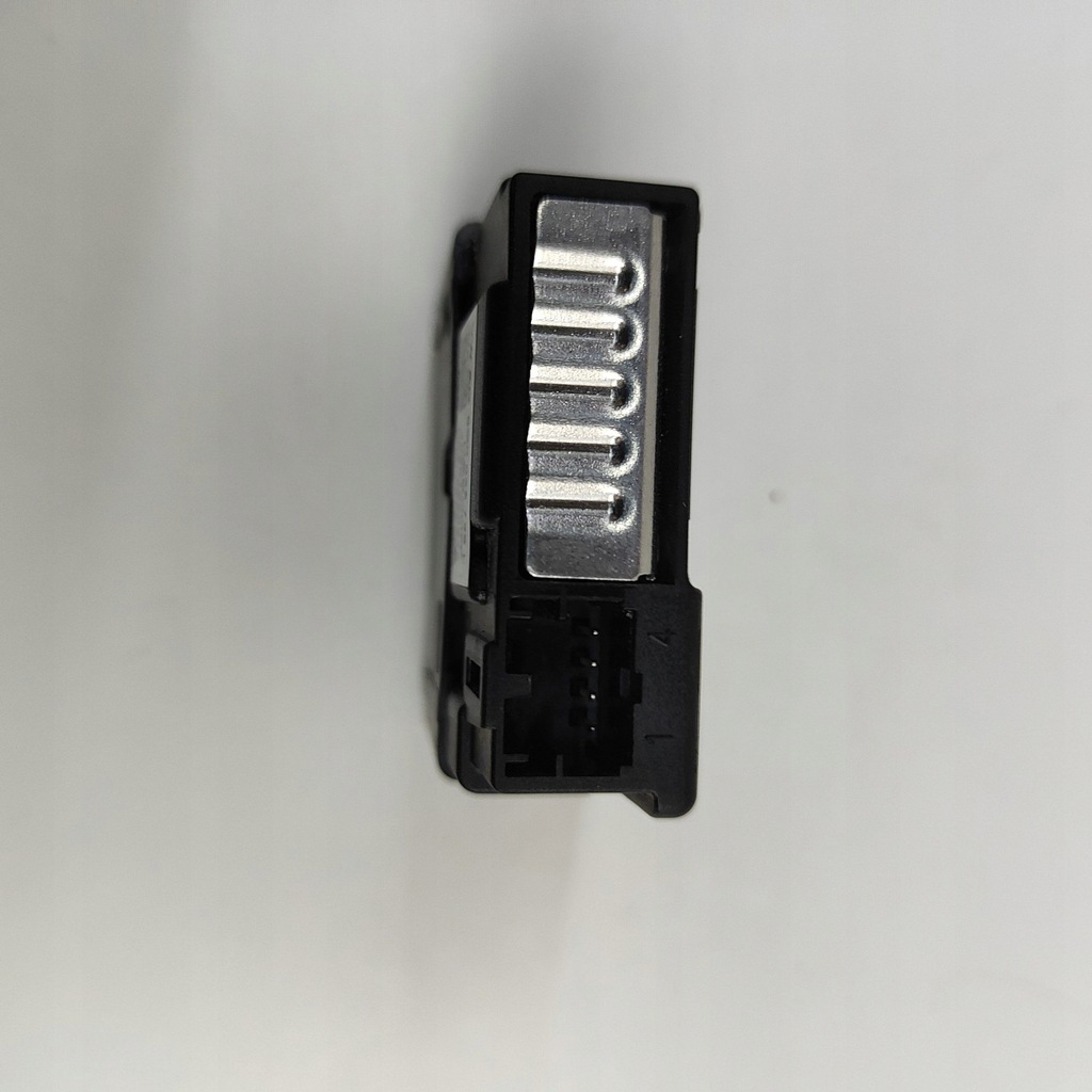 фото №6, Audi a5 2024 роз'єм / з'єднувач usb