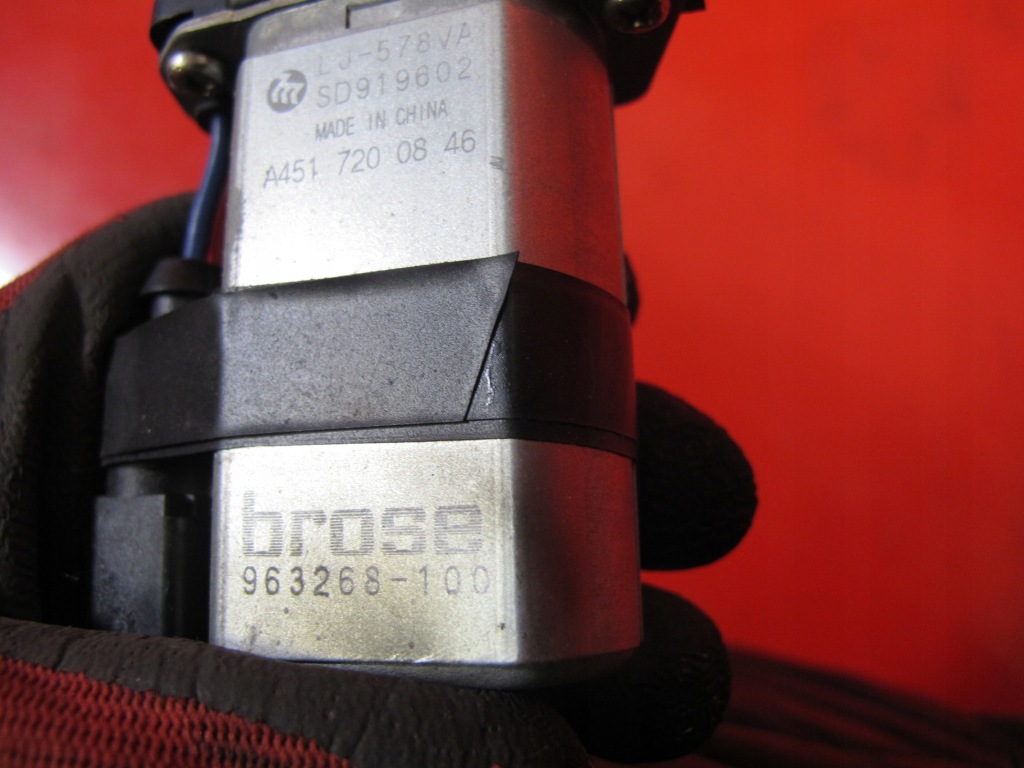 фото №4, Smart fortwo ii 451 моторчик стекло правый перед