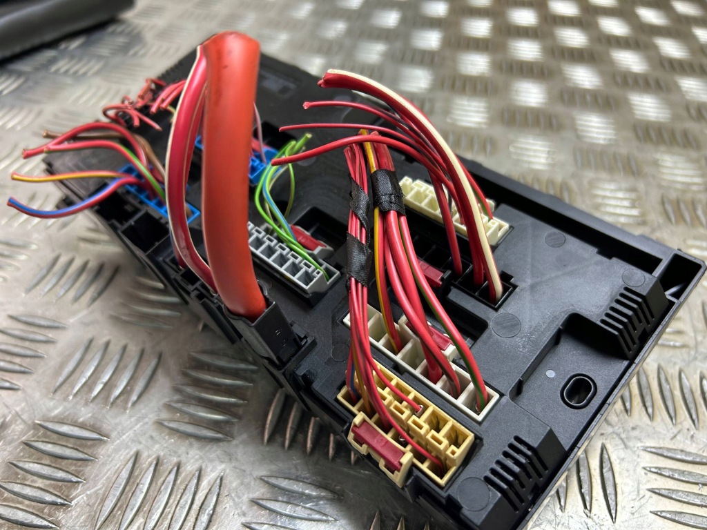 фото №5, Коробка предохранителей bmw 6 f06 gran coupe 2013 9252815