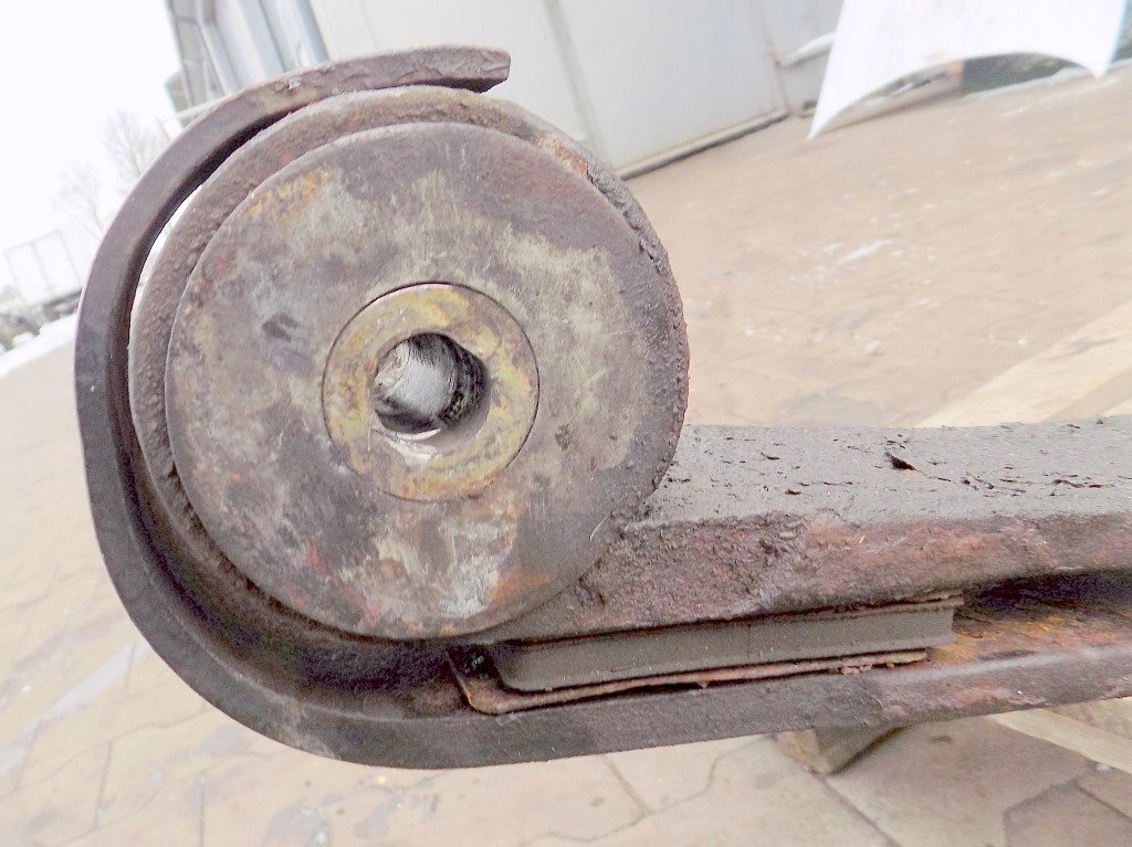 фото №6, Iveco eurotech 440km 2001r - ресора перед 2 щітки