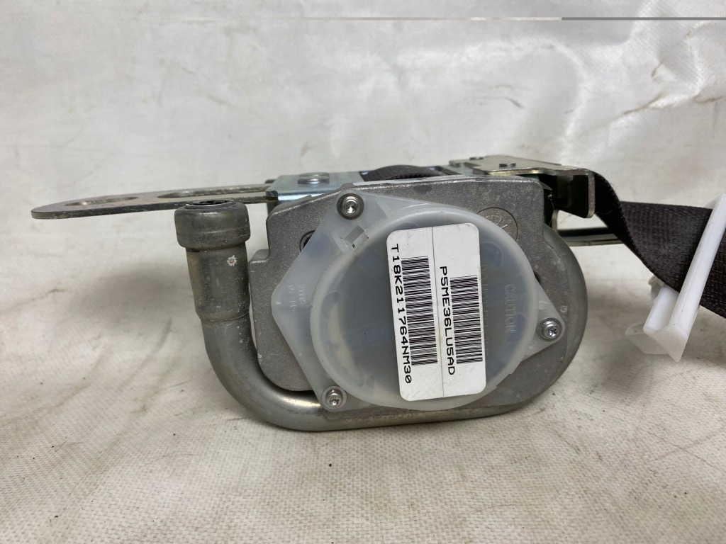 Grand cherokee 15- ремень безопасности правый  перед Киев