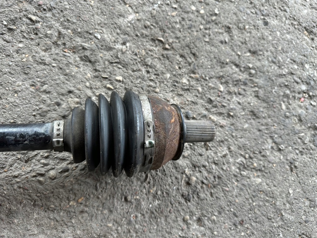 фото №2, Приводной вал левая volvo xc60 31325701