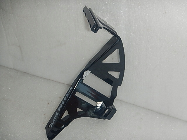 фото №1, Mercedes gla w156 направляющая кронштейн бампера задняя