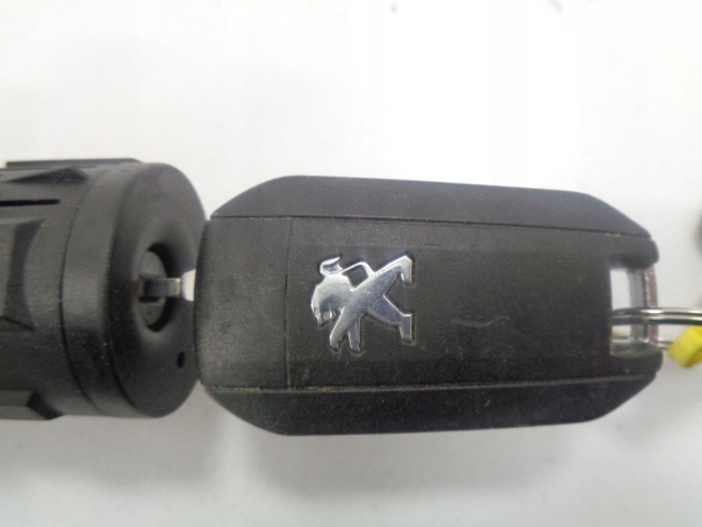 фото №12, Peugot 308 t9 1.6 ehdi бортовой компьютер набор стартовый