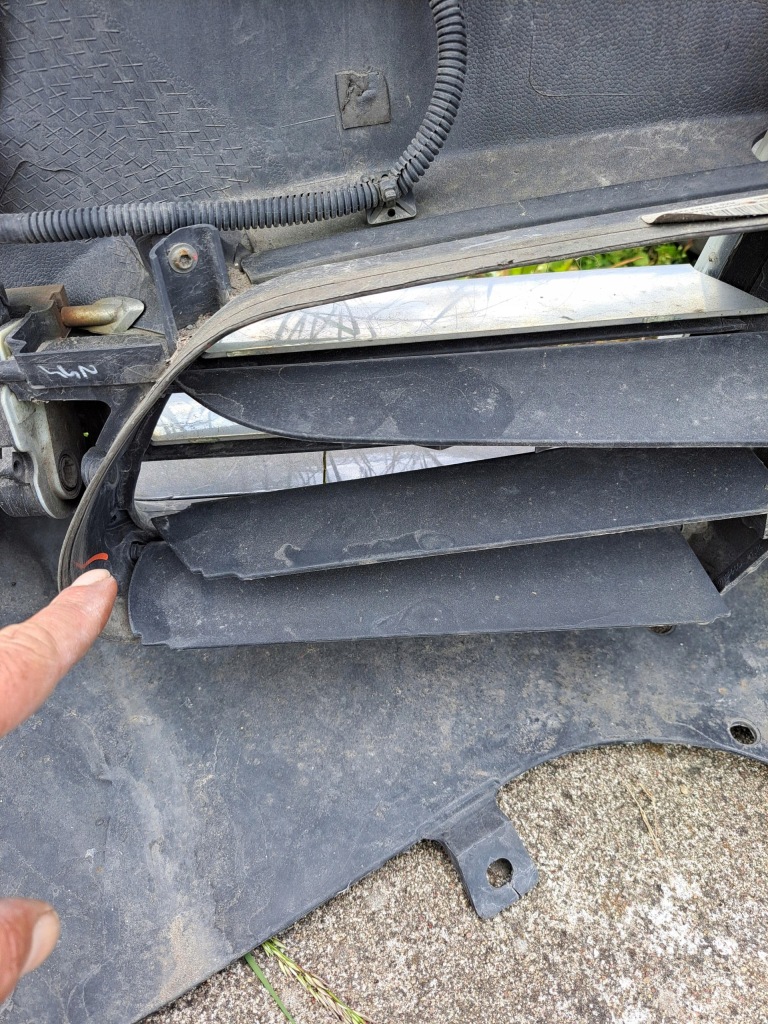 фото №14, Бампер передний kpl. tesla model s 2012-2016 pmng 6-pdc