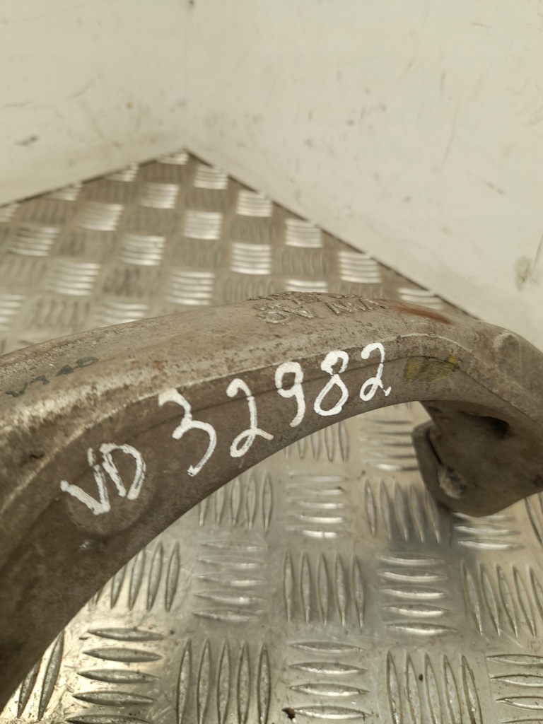 фото №4, Корпус підшипник колеса audi q8 e-tron 2021 з передній po правої 4m0407560