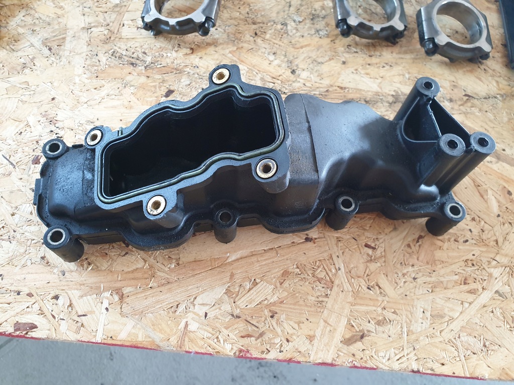 фото №3, Колектор всмоктуючий audi a4 a5 a6 q5 2.0tdi 059129712ba