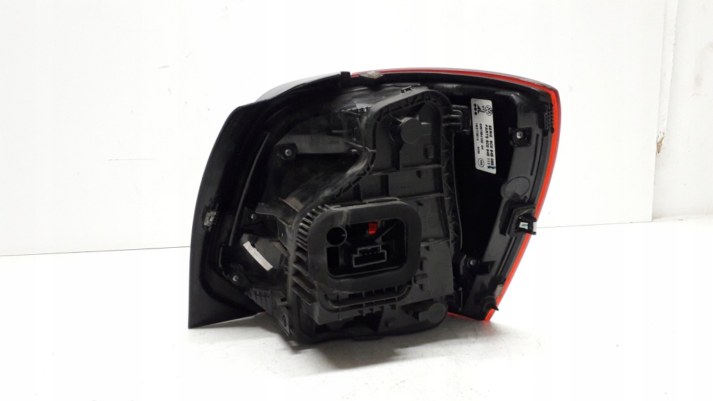 фото №9, Vw polo 5 v lift 14- лампа ліва задня 6c0945095f