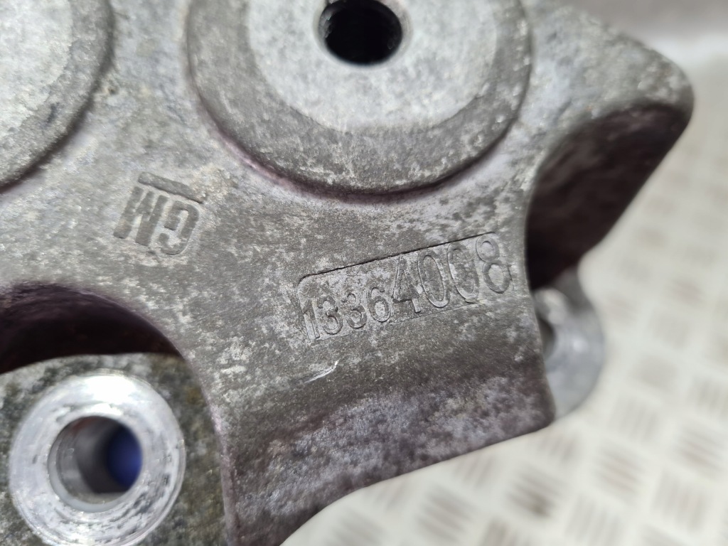 Кронштейн подушка кронштейн коробки opel astra k 1.6 cdti 13364008 в Україні