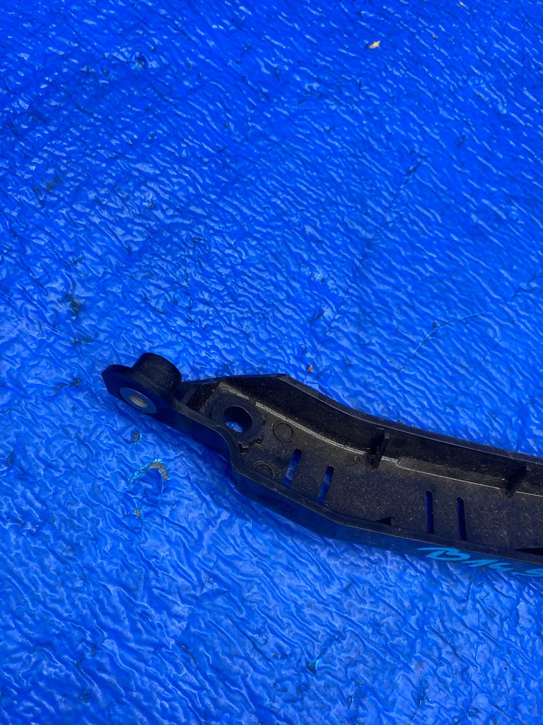 фото №8, Tesla model y, 20 - кронштейн крыла перед левый 1493770-00-b