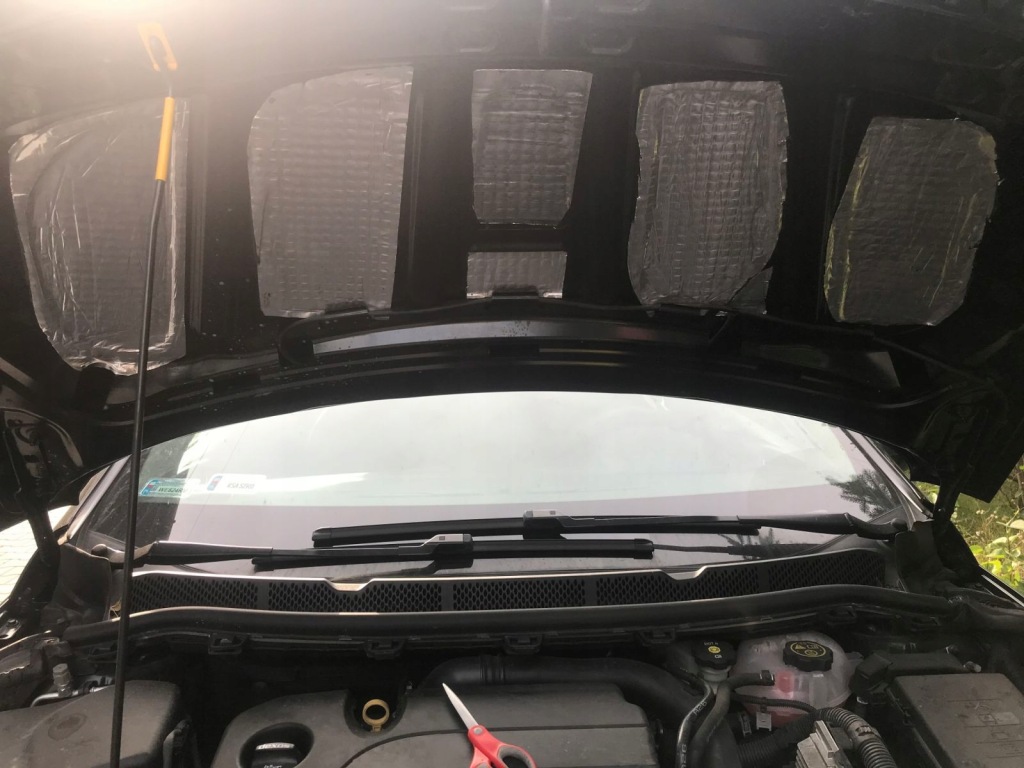 Мат шумоізоляційна бутилова antywibracyjna professional abm 2.0mm 25x25cm Оригінал