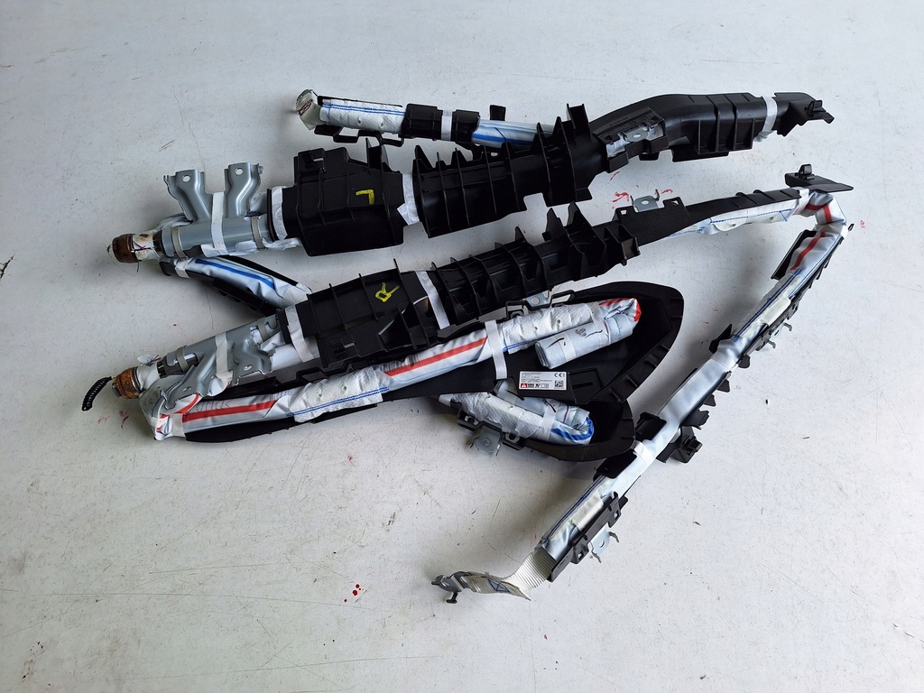 фото №1, Honda hr-v iii e:hev 22- шторка безпеки подушка безпеки права