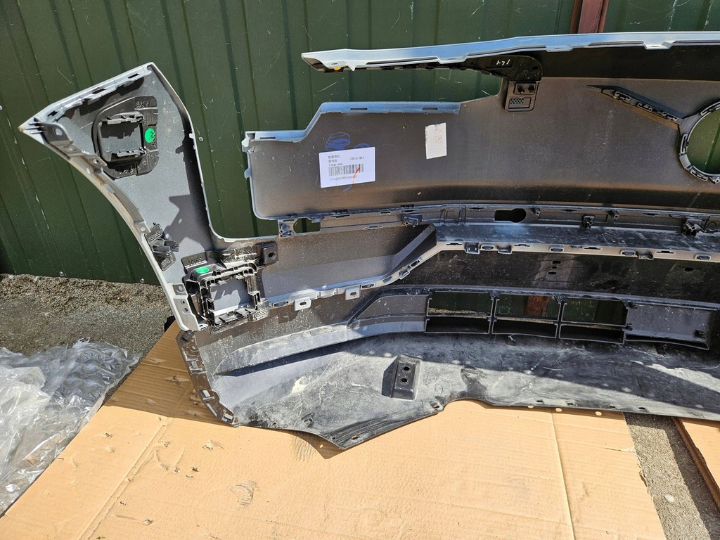 фото №13, Volvo ex30 2025 бампер передній