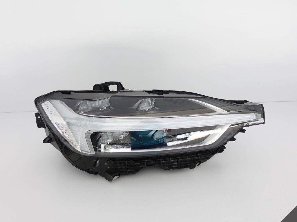 фото №1, Volvo xc60 ii 2 17- лампа full led система правая eu