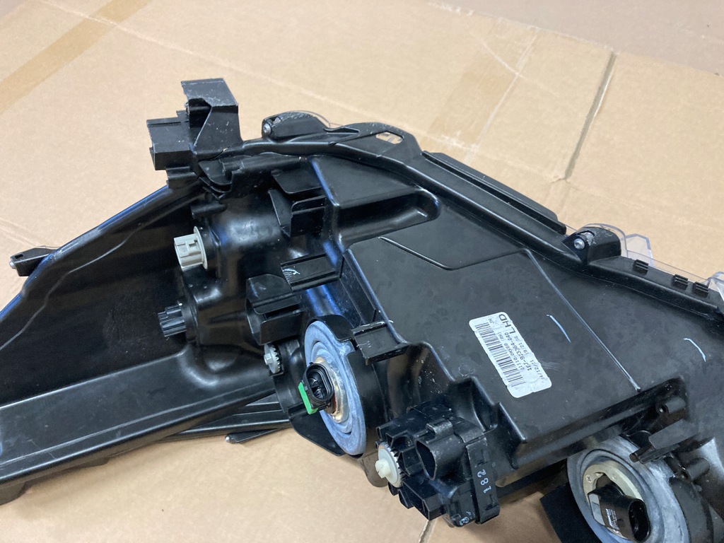 фото №11, Toyota hilux viii лампа правая передняя orygi.