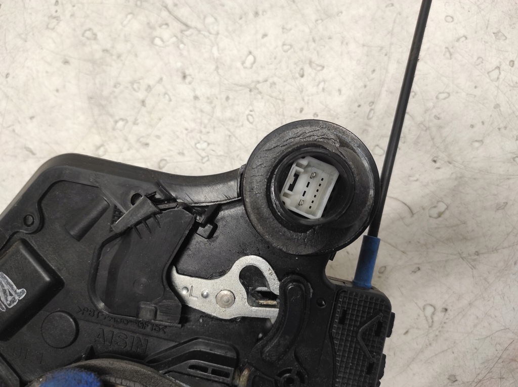 фото №5, Toyota corolla verso 2 ii 04- замок левый задняя 2pin