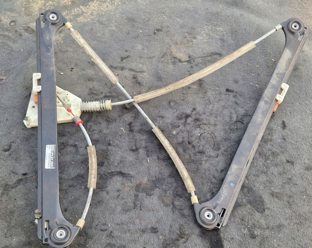 фото №1, Механизм окон правый перед audi a3 8p 5d sportback