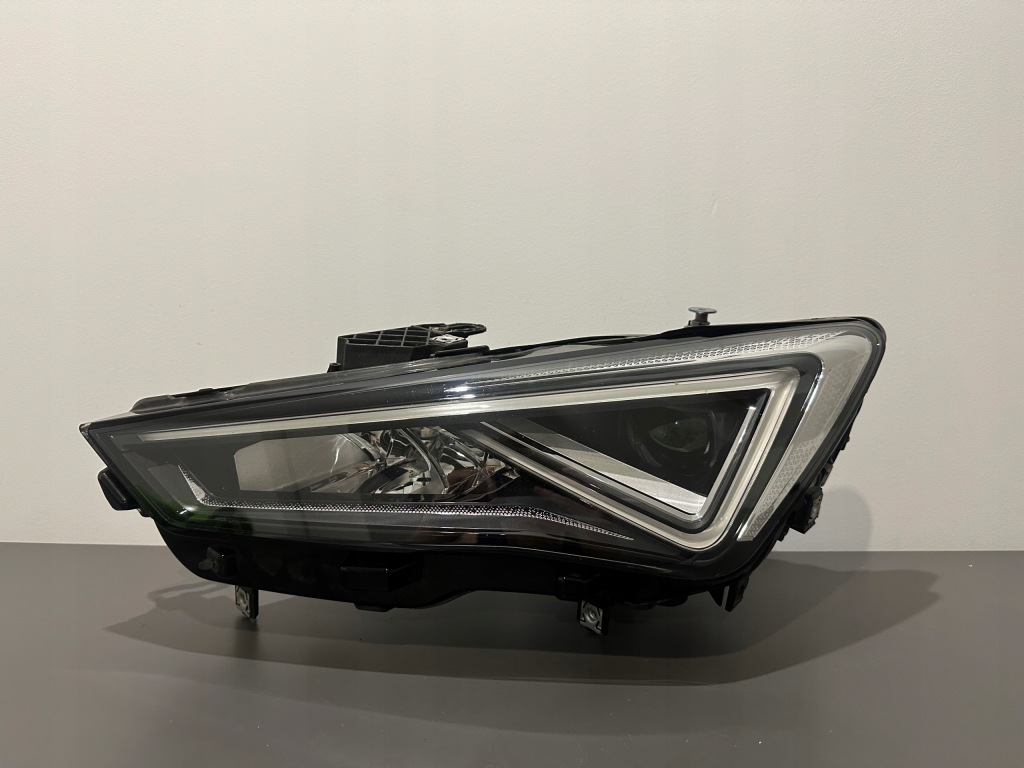 фото №1, Seat leon iv cupra formentor лампа левая full led europa 5fg941007e