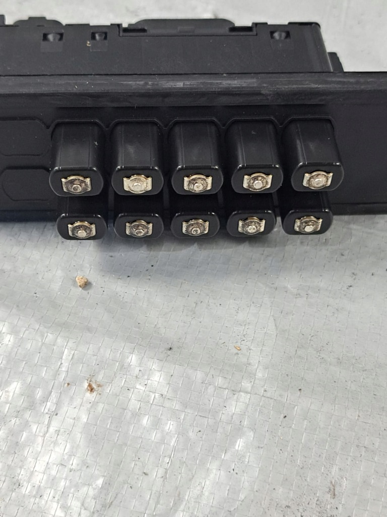 Купить Контактор концевой дверь правый задний задняя citroen c8