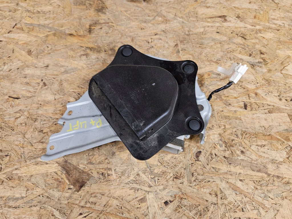 Купить Toyota prius plus вентилятор аккумулятора