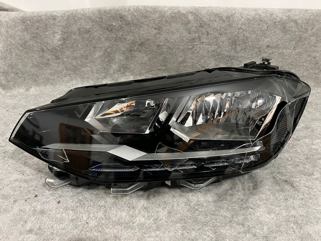 фото №1, Vw sportsvan lift левая лампа передняя