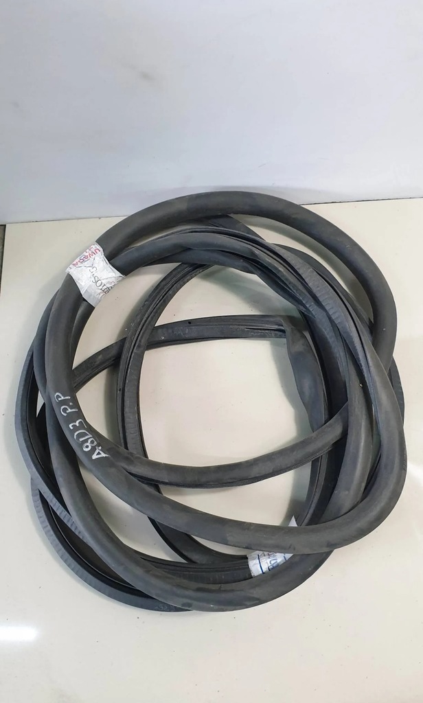 фото №1, A8 d3 прокладка дверь перед передняя правая