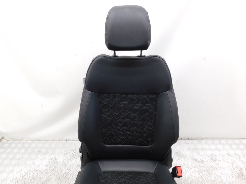 фото №8, Сидіння комплект обшивки напівшкіра - peugeot 3008 i fl 09-16