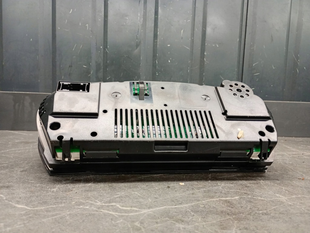 6974576 счетчик приборы bmw e61 универсал 3,0tdi Цена