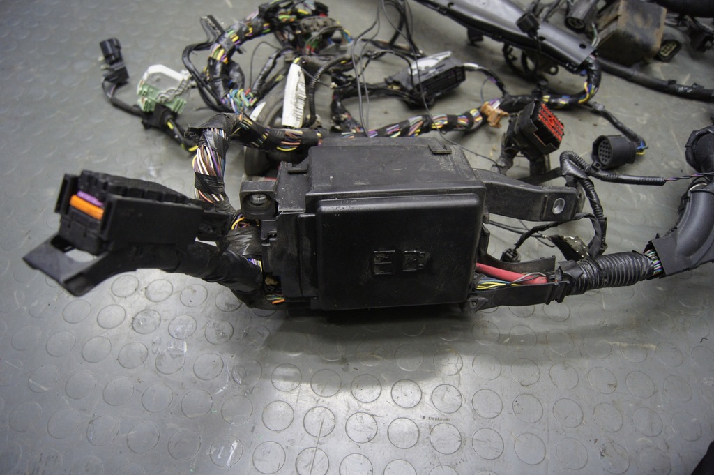 фото №7, Электропроводка отсек двигателя jaguar f-pace 3.0 d x761 4x4