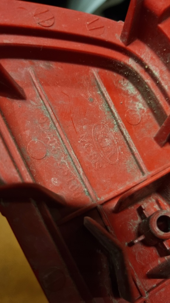 Купити Лампа бампера задній протитуманна права kia sorento 3 3 92406-c5100