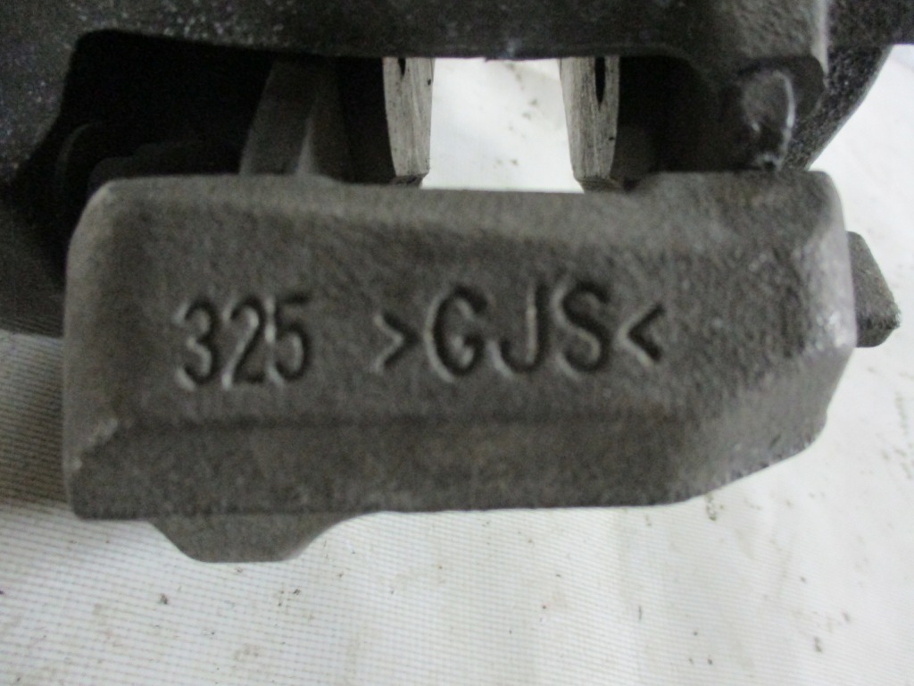 Супорт правий перед jaguar e-pace 2,0 d evoque Зі Шроту