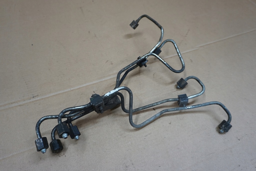 фото №1, Nissan terrano ii шланг трубка трубки топлива форсунок 2,7 tdi 125km kpl